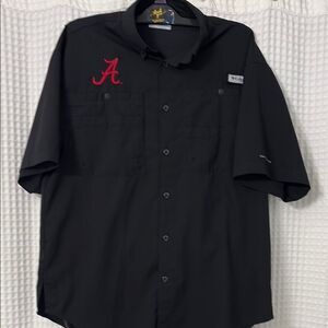 Columbia Casual Black and Red Alabama Button Down Shirt Size SM